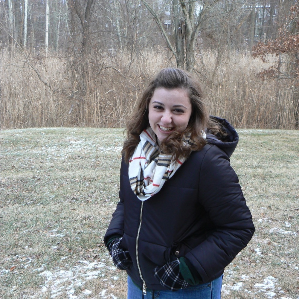 Meet your Posher, Emily